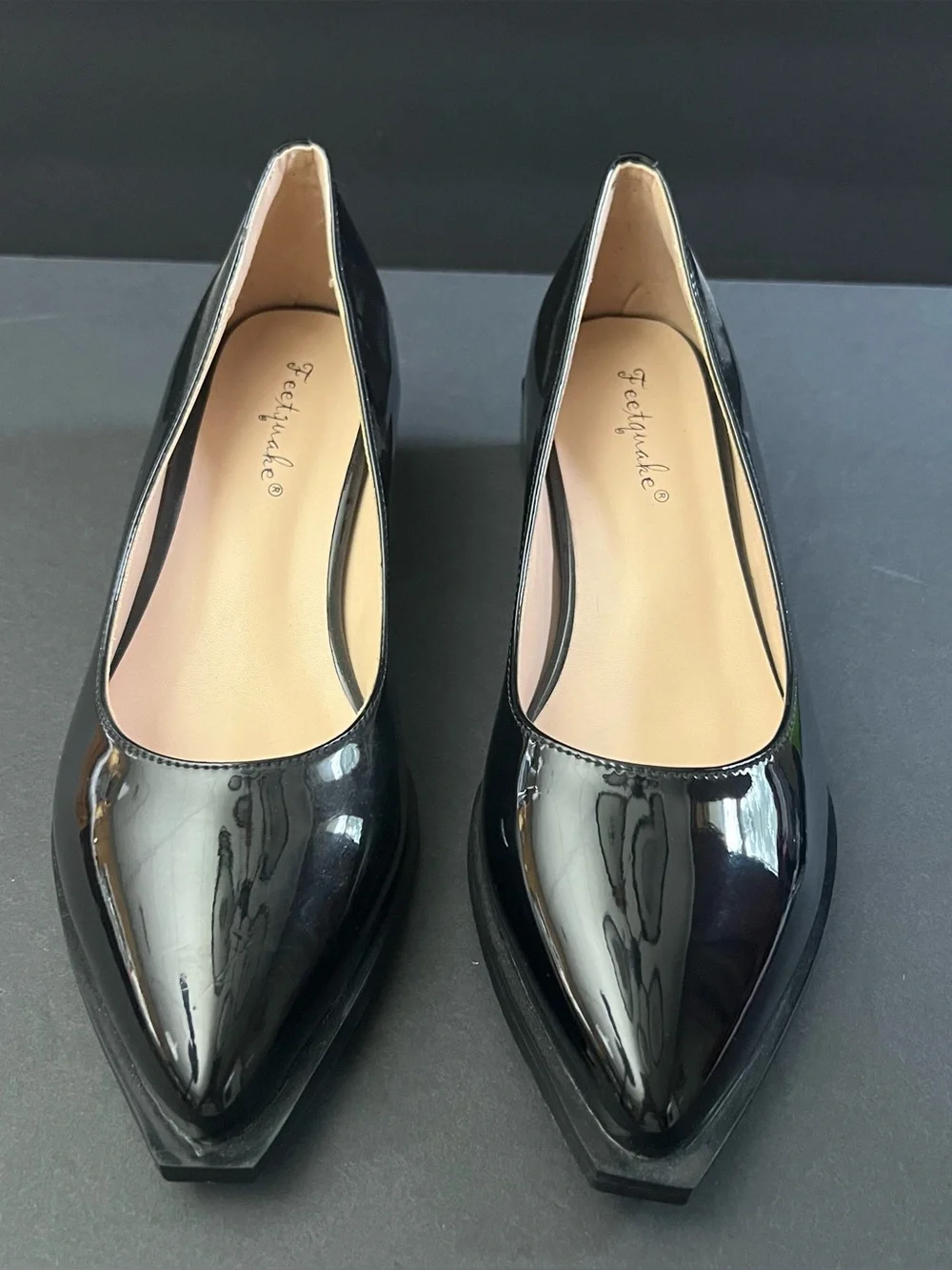 Feetquake Black Patent w/Red Accent Pointed Toe Pumps w/ Architectural Heel